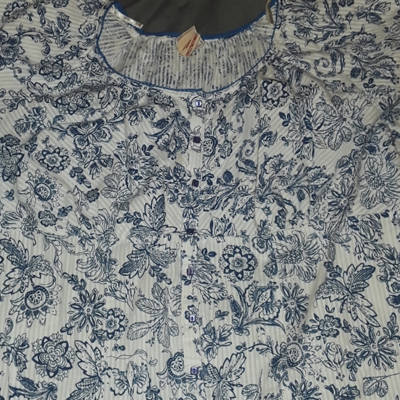 Blouse - Picture 2 of 4